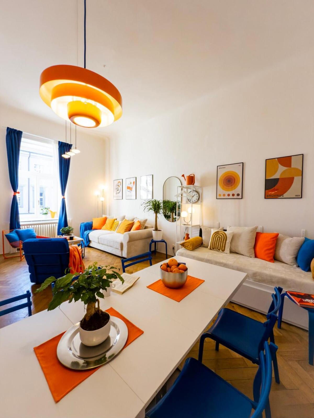 The Funkhaus - Blue And Orange Experience Apartment Prague