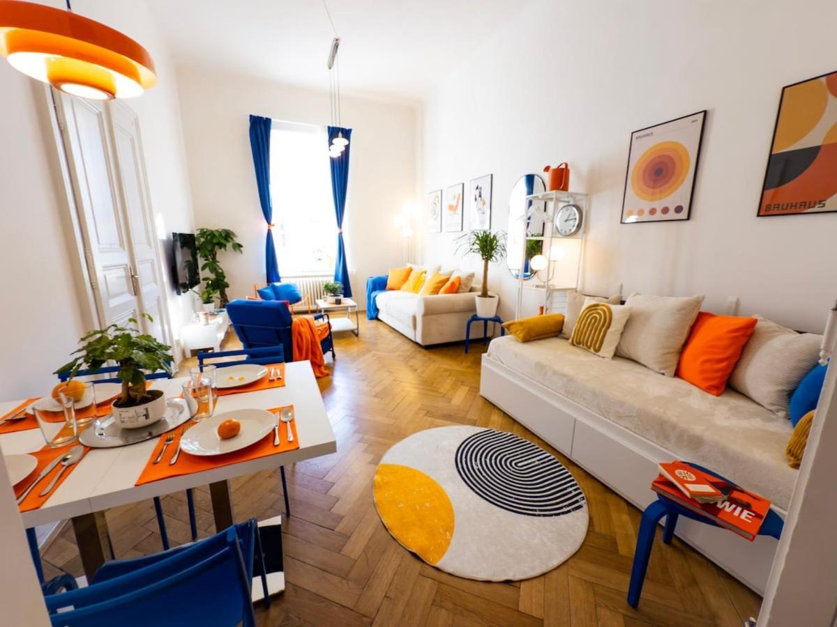 The Funkhaus - Blue And Orange Experience Apartment *