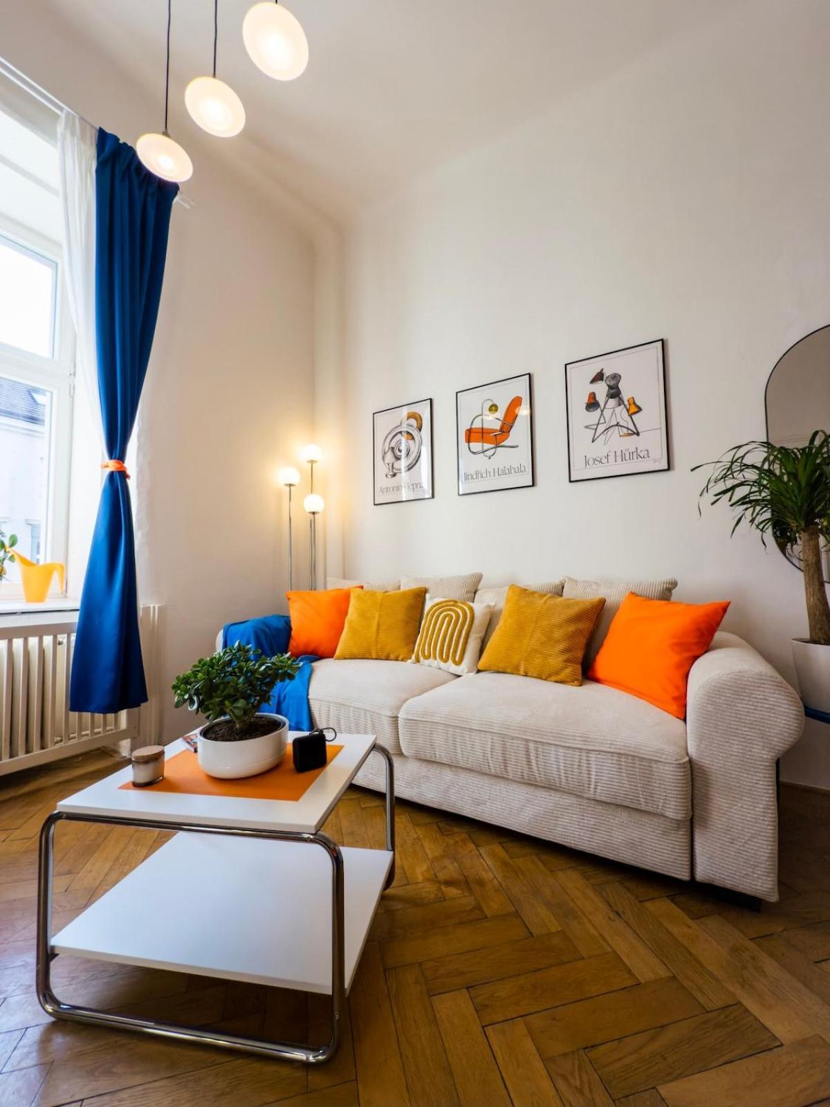 The Funkhaus - Blue And Orange Experience Apartment Prague