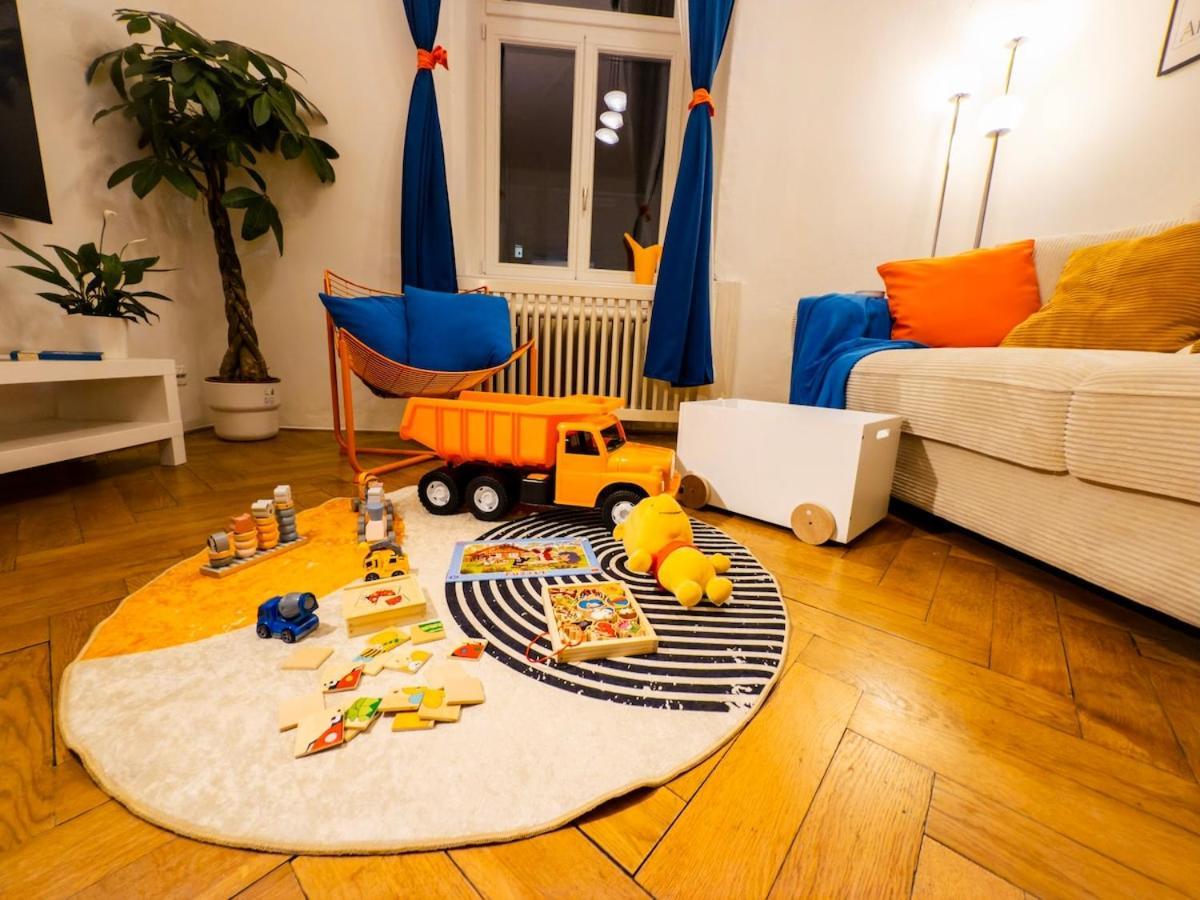 The Funkhaus - Blue And Orange Experience Apartment *